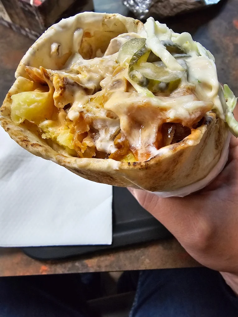 Shaorma la domiciliu Ramnicu Valcea La Mâncăciosu' Fast - Food