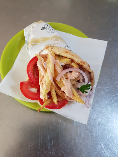 Shaorma Curtea de Arges Mica Kalamata Greek Mixt Grill